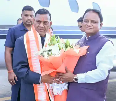 Odisha CM Majhi welcomes newly appointed Governor Braj Mohan Ram in Bhubaneswar
