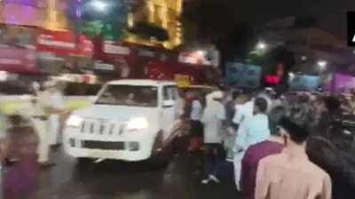 17 dead, 15 injured in stampede at Kolkata Durga Puja pandal