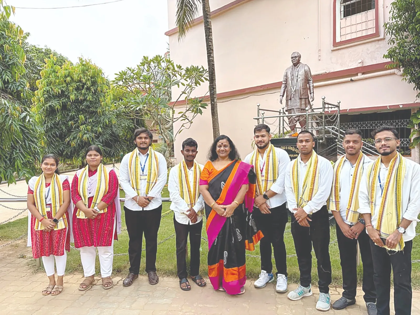 Qan Example Peaceful selection over election: How UN College Adaspur avoided campus ...
