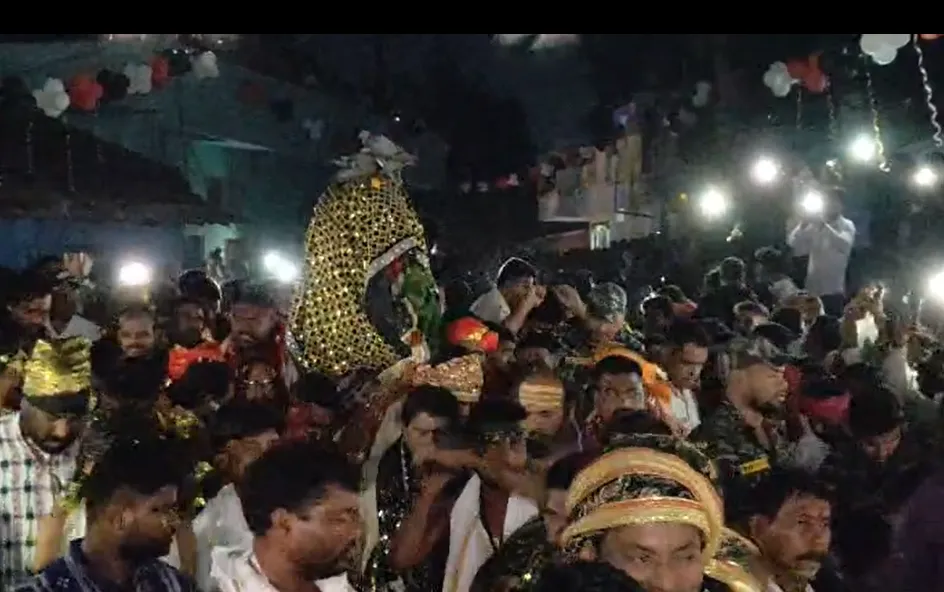 Maa Manikeswari’s historic Chhatar Jatra draws massive crowd in Kalahandi