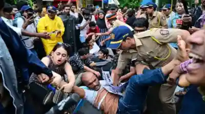 CJP activists protest against CEC Gyanesh Kumar in Mumbai, demand resignation
