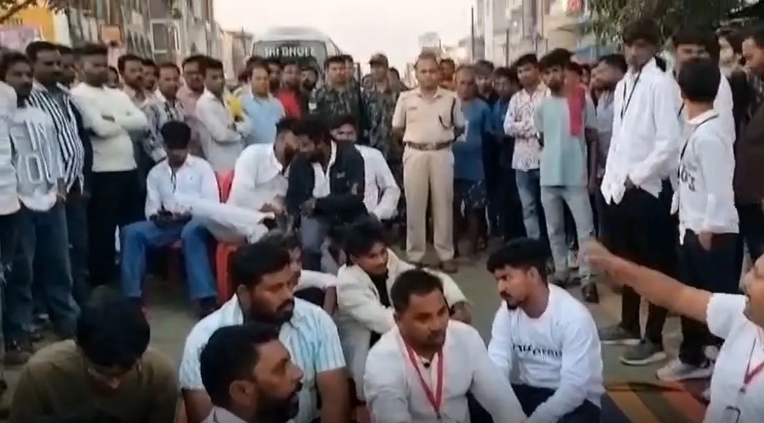 Two youths stabbed over minor dispute in Nuapada; NH-353 blocked
