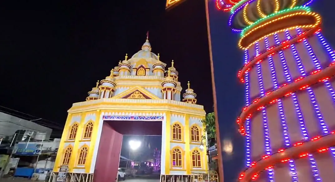 Dhenkanal dazzels as Maa Lakshmi Puja begins at 41 mandaps, 24 platoons of police deployed