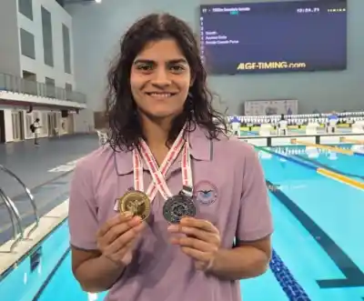 Pratyasa Ray bags gold medal at National Aquatic Championships and sets a new national record
