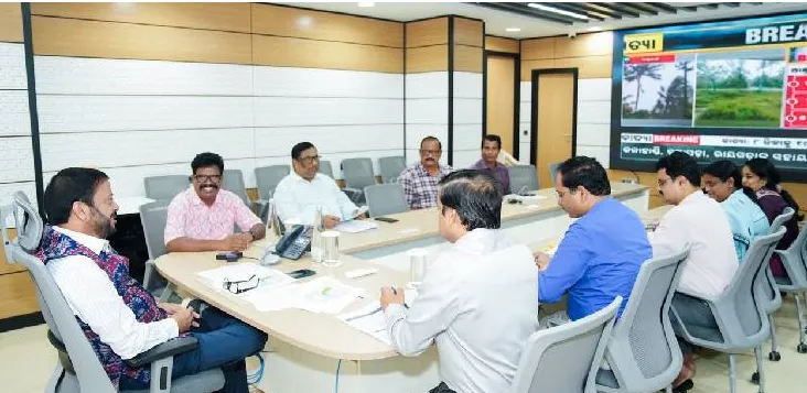 Cyclone Alert: Odisha Govt gears up cyclone preparedness in 8 districts, targets ‘Zero Casualties’
