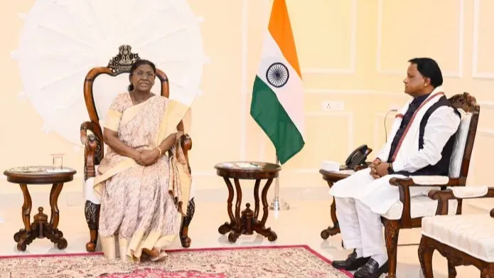 President Murmu dials Odisha CM as flood wreaks havoc in southern districts

