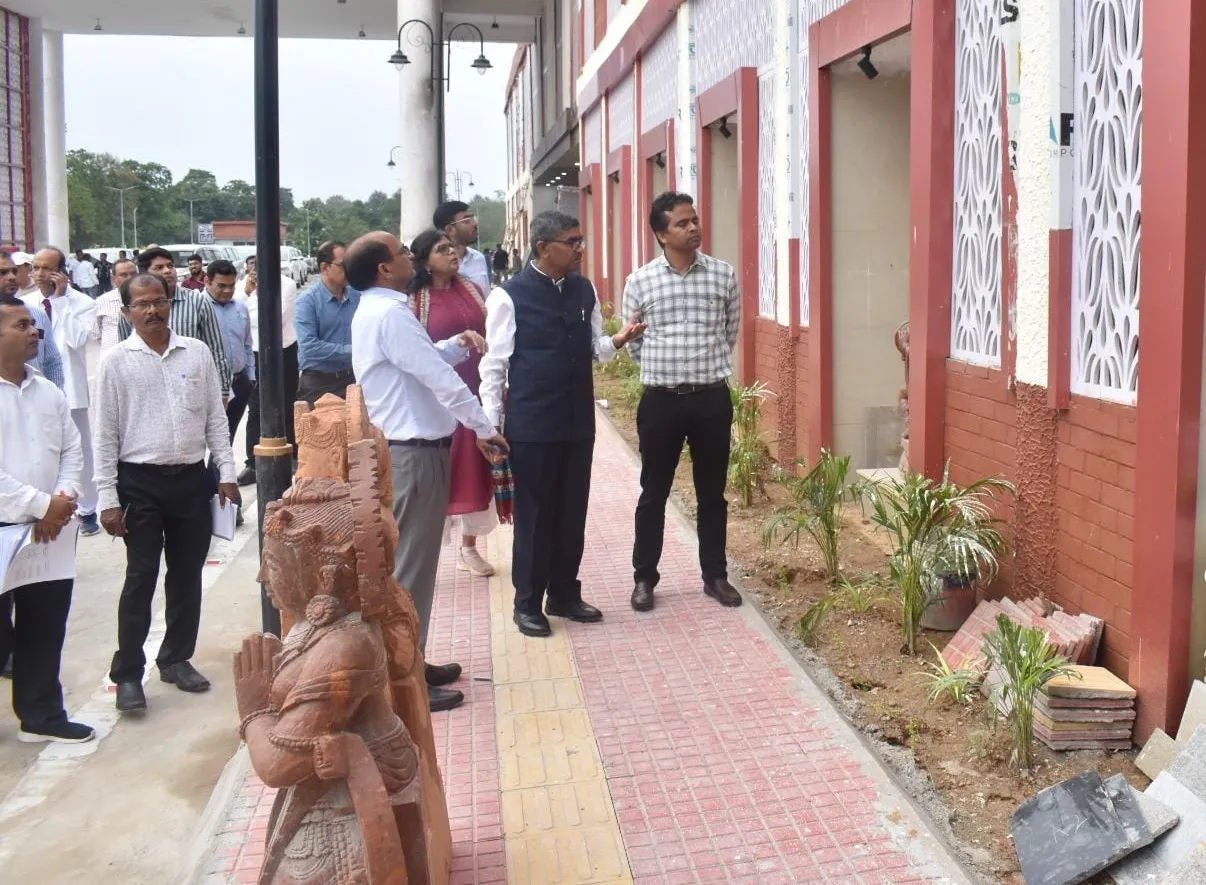 ECoR GM reviews development work at Sambalpur City Railway Station