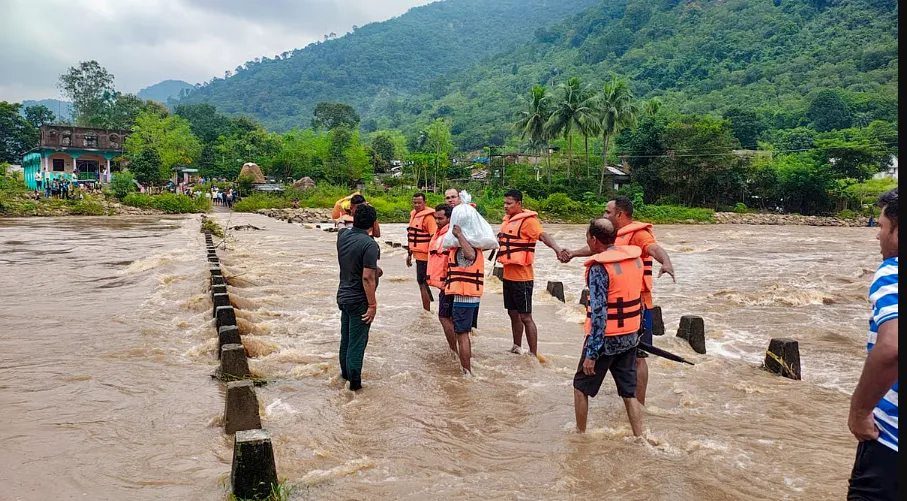 Cyclone Arnab: Relief, restoration operations intensified In Ganjam’s Aska