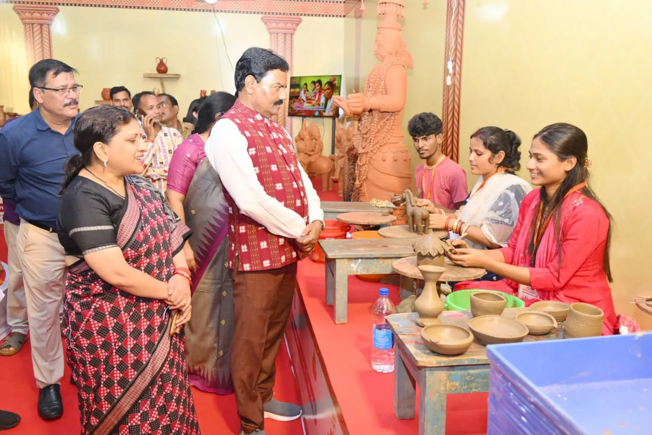 Diwali Buzz: Odisha’s terracotta exhibition ‘MRUTTIKA’ begins, targets Rs 3 crore turnover