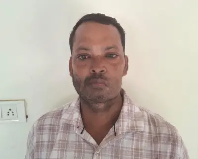 Odisha: Revenue Inspector caught red-handed taking Rs 5,000 bribe in Bhubaneswar