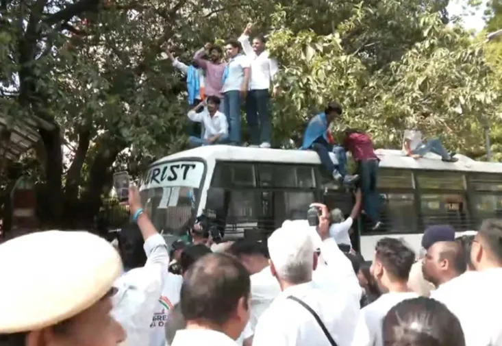 Tensions flare outside ECI headquarters as Congress workers try to enter Nirvachan Sadan