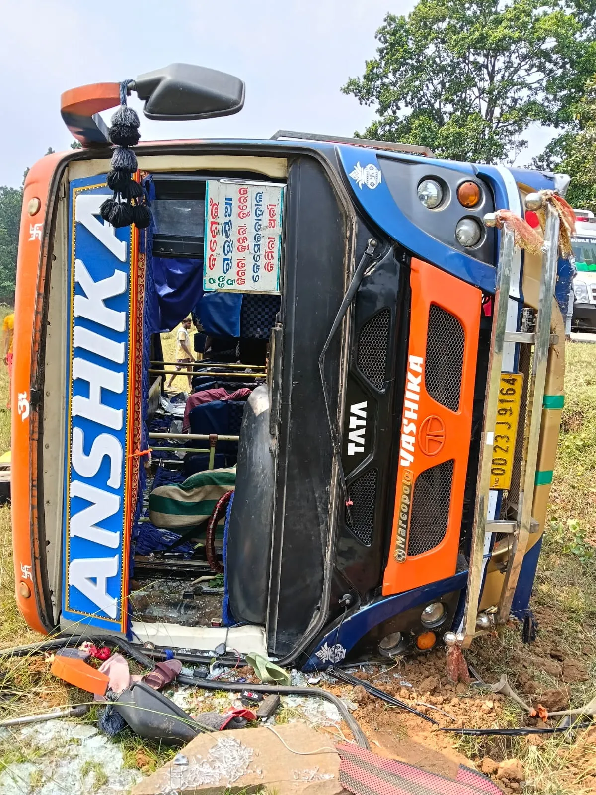 12 passenger injured as bus overturns in Odisha’s Sundargarh