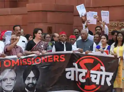 SIR row: INDIA bloc MPs to meet President Murmu at 8 pm