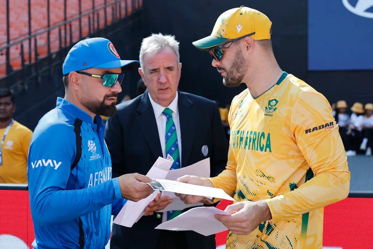 24-kg-gold-ornaments-seized-by-taxmen-from-bhubaneswar-airport