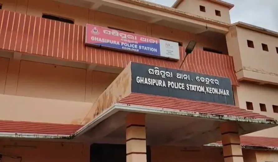 pangolin-smuggling-racket-busted-2-arrested