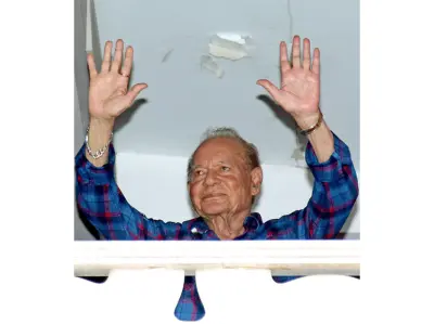 No surgery for Salim Khan after minimal brain haemorrhage, confirms doctor