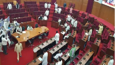 soa-student-sets-international-record-by-making-smallest-clay-idol