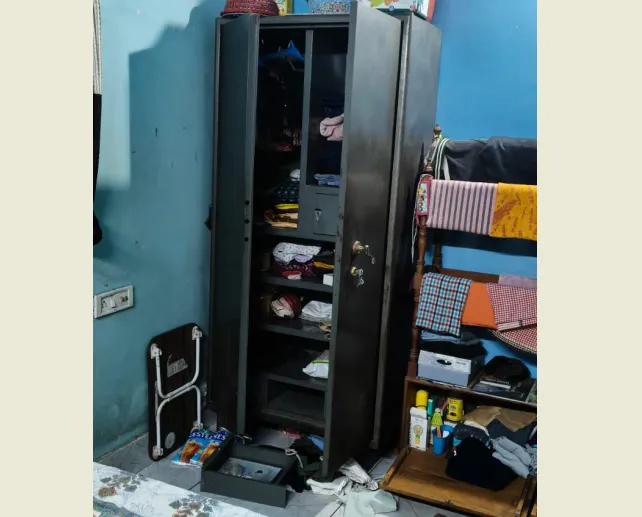 petrol-pump-sealed-for-violating-covid-19-guidelines-in-sonepur