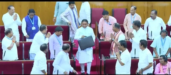 apsara-ranis-thriller-trailer-crosses-800k-mark-actress-thanks-her-fans