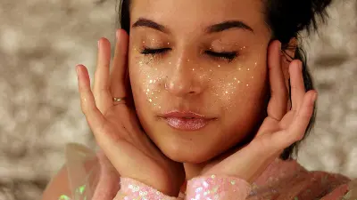 Glittery divorce dust becomes popular among women as smart trick to test loyalties today