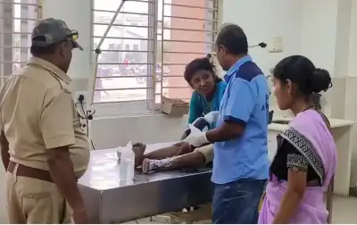 Girl attempts self-immolation in Bhadrak Collectorate, rescued
