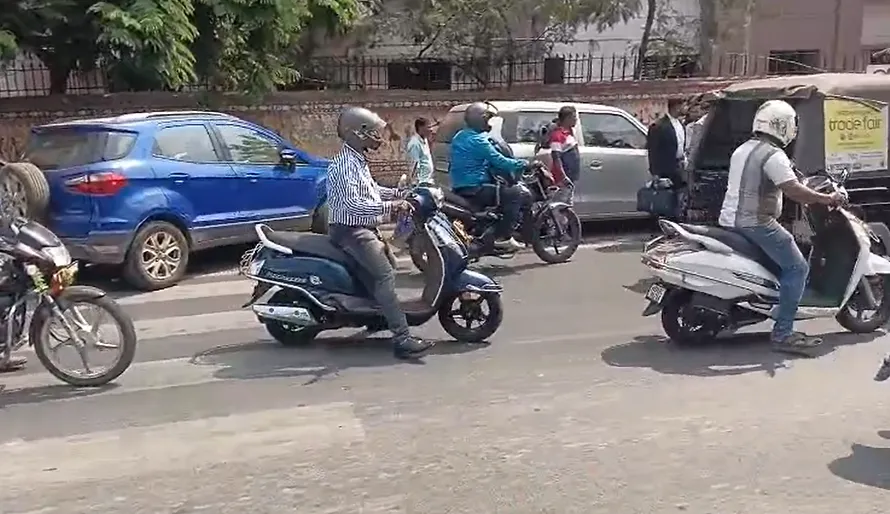 bill-gates-anand-mahindra-wish-pm-modi-for-record-3rd-term