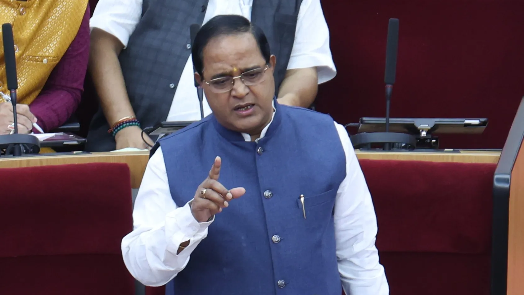 eci-notice-to-congs-supriya-shrinate-bjps-dilip-ghosh-for-distasteful-remarks-against-women