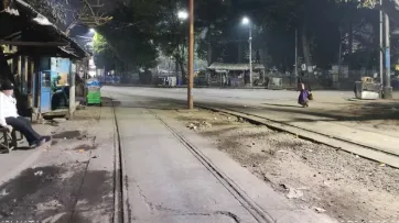 shah-rukh-khan-opens-his-heart-and-hand-for-poor-and-needy-in-covid-19-fight