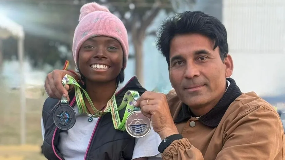 delhi-grapples-with-prolonged-air-quality-crisis-remains-in-severe-category