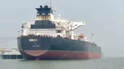 Mumbai port welcomes first oil vessel passing through Strait of Hormuz despite Iran threats