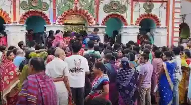 Heavy rush of devotees marks first Monday of Chaitra at Baba Chandaneswar Temple
