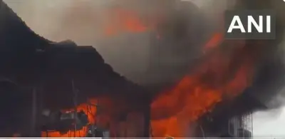Major fire breaks out at a shop in Navi Mumbai