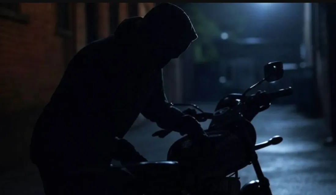 Despite having inputs, police action against such operations has remained limited. Previous attempts to raid these scrap yards reportedly failed, with miscreants resorting to stone-pelting to resist police entry.