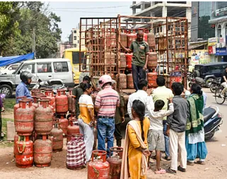 1.9 Lakh Consumers Shifted to PNG as Domestic LPG Supply Remains at 60% of Demand Amid Ongoing Supply Concerns: Govt