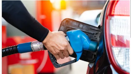 Petrol, diesel prices unchanged despite rising crude prices; over 10,000 PNG connections added daily: Petroleum Ministry
