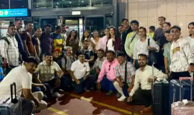 Maharashtra Tourists Return Safely from Dubai Amid Middle East Tensions