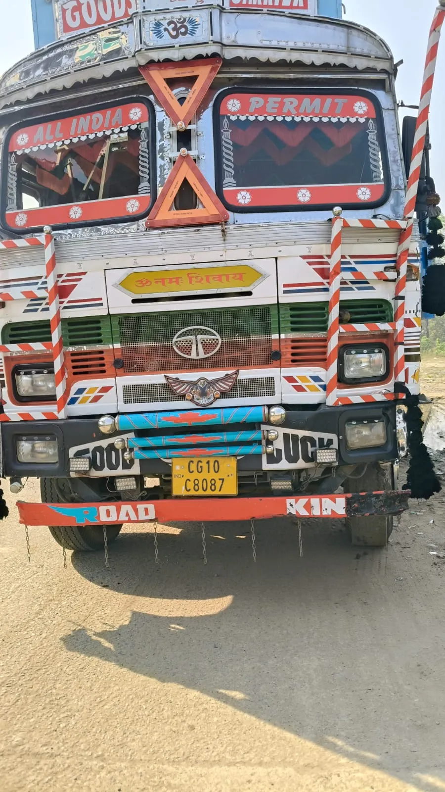 One killed, five critical in auto-truck collision in Sambalpur

