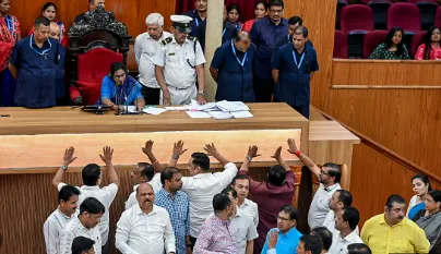 BJD and Congress Protest in Odisha Assembly Over Nishikant Dubey’s Remarks on Biju Patnaik