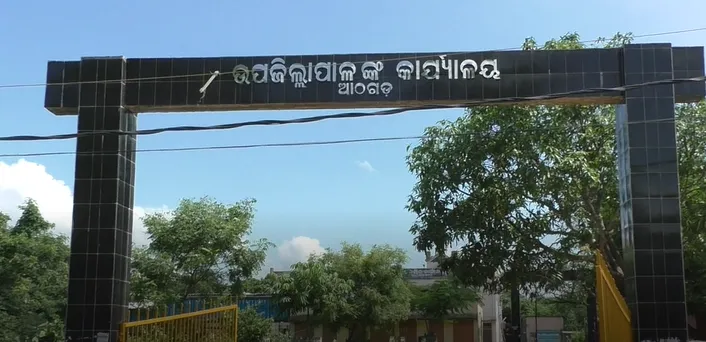 Major crackdown on black marketing gas cylinders in village in Badamba