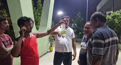 Angul: Elder brother brings snake in bottle to hospital after bite incident