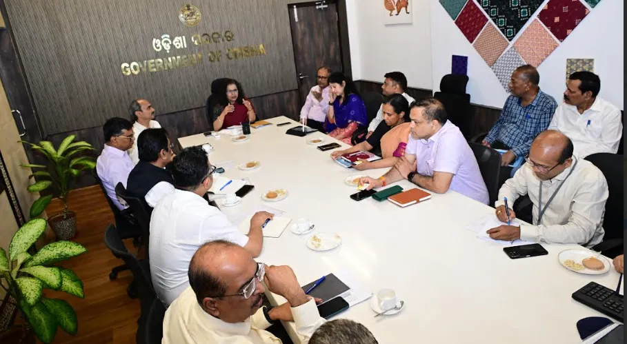 Odisha Chief Secretary Ensures Uninterrupted Supply of LPG and Other Essential Petroleum Products Across State