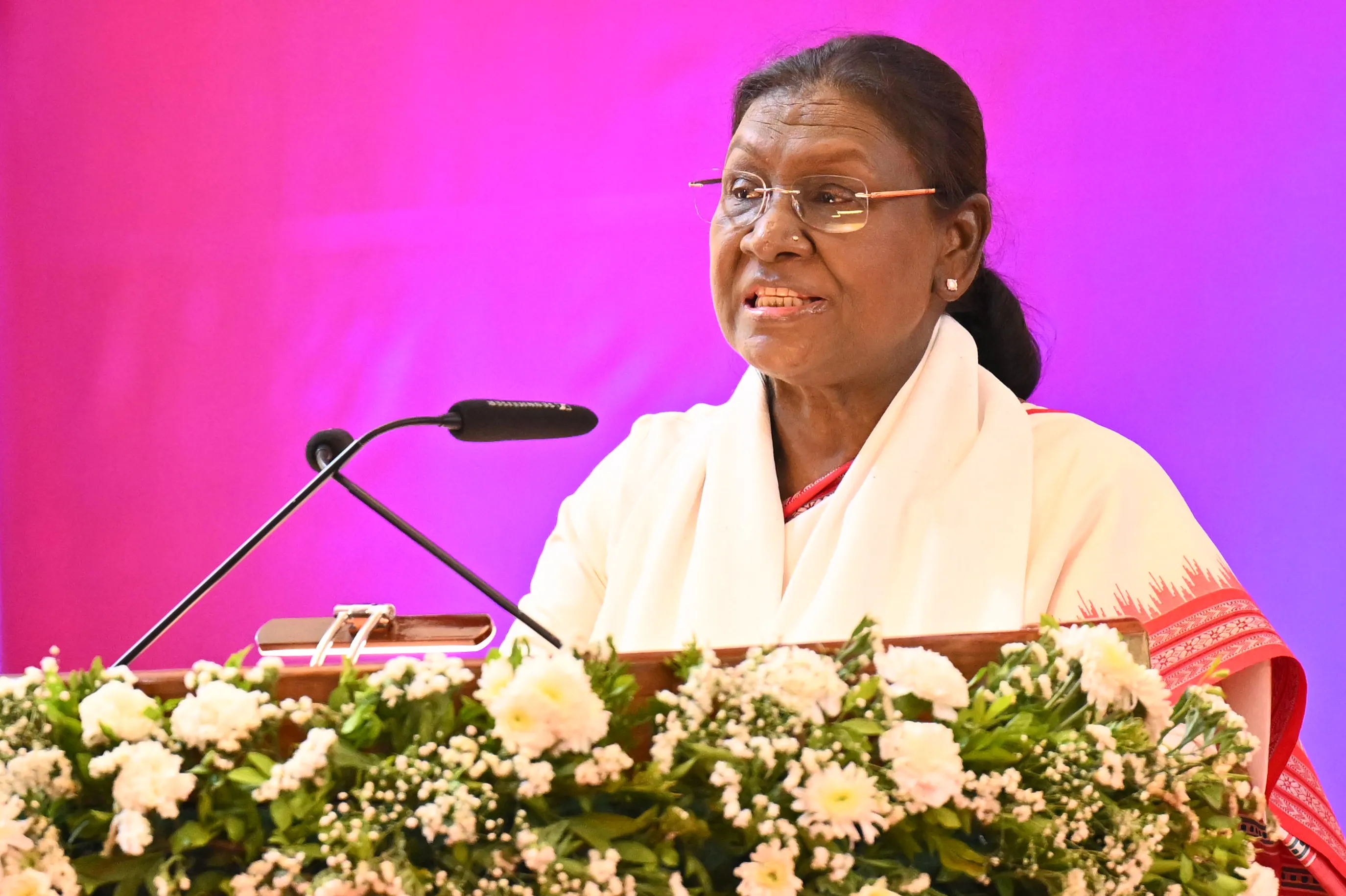 President Murmu graces convocation ceremony of Mahatma Gandhi Antarrashtriya Hindi Vishwavidyalaya