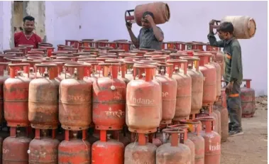 53.5 lakh LPG cylinders delivered in a day, govt assures no fuel shortage
