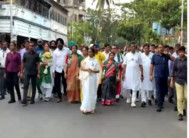 Mamata Banerjee holds padyatra in Bhabanipur constituency