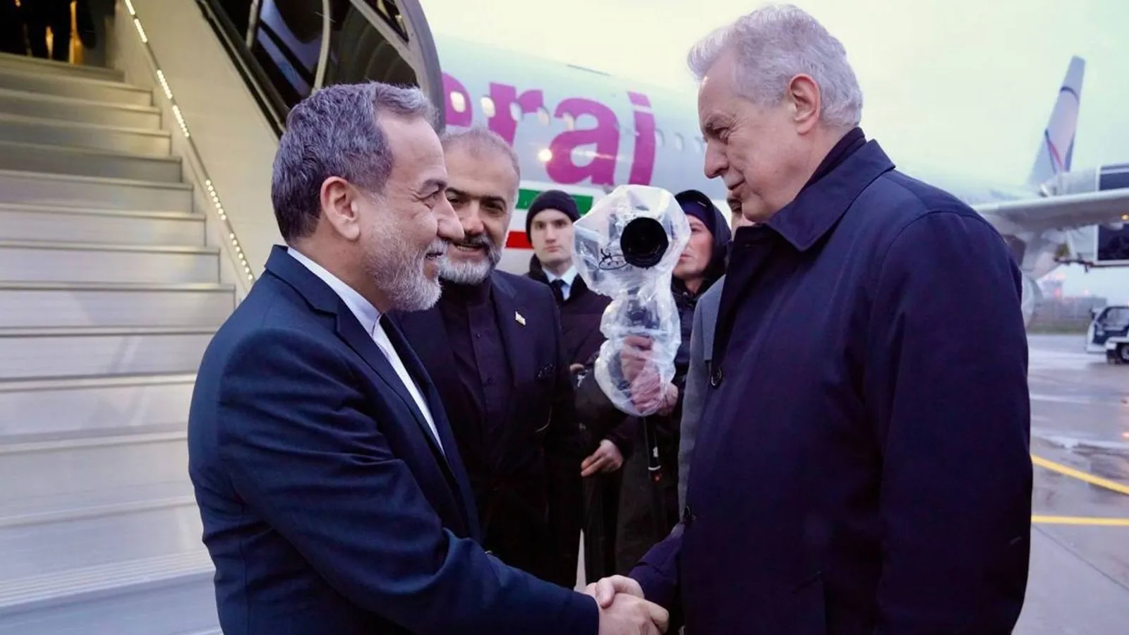 Secret Diplomatic Channel Reveals Iran Plan to Reopen Strait of Hormuz