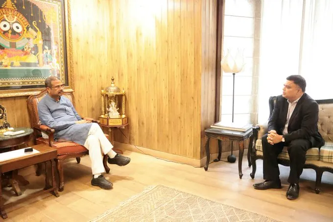 Union Education Minister Pradhan meets ISPRL officials: Discusses on Petroleum Reserve Project in Odisha’s Chandikhol

