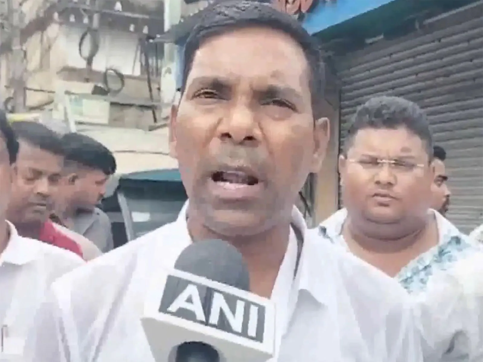 TMC candidate alleges CRPF personnel dragged polling agent outside booth in Canning Paschim assembly
