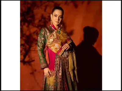 Kangana Ranaut celebrates 20 years in cinema, shares first portfolio that got her 'Gangster' role