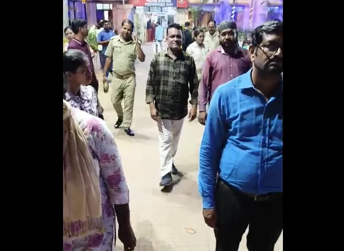 Fake CID racket busted in Bhubaneswar; 8 arrested by Chandrashekharpur Police