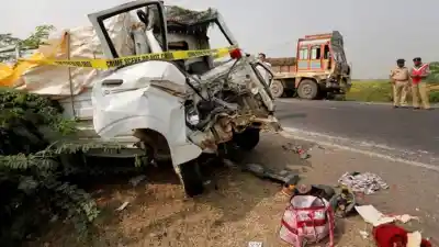 4 killed, 8 injured in SUV-Truck collision in Indore